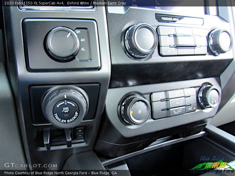 Oxford White / Medium Earth Gray 2020 Ford F150 XL SuperCab 4x4