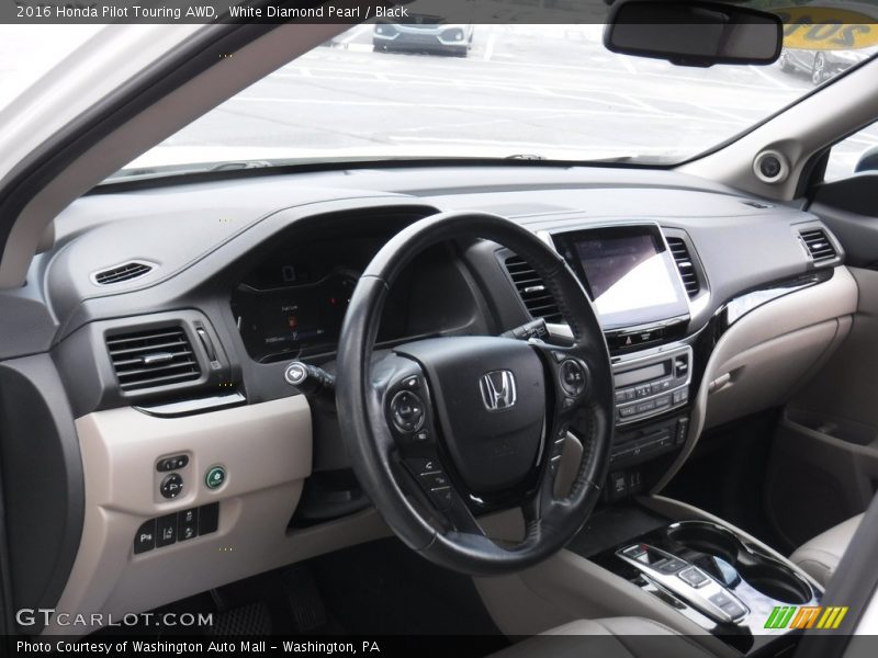 Dashboard of 2016 Pilot Touring AWD