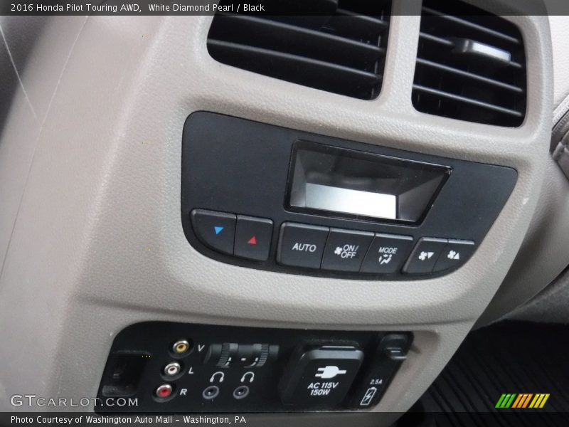 Controls of 2016 Pilot Touring AWD