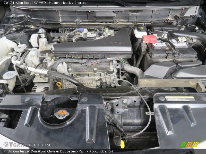 Magnetic Black / Charcoal 2017 Nissan Rogue SV AWD