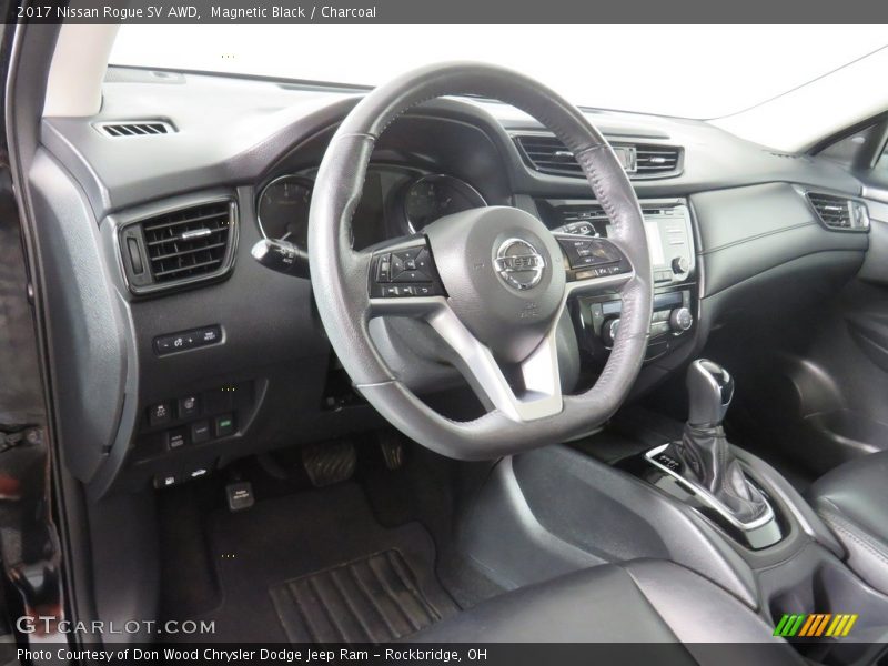 Magnetic Black / Charcoal 2017 Nissan Rogue SV AWD