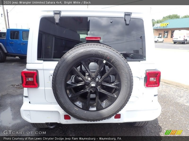 Bright White / Black 2020 Jeep Wrangler Unlimited Sahara 4x4