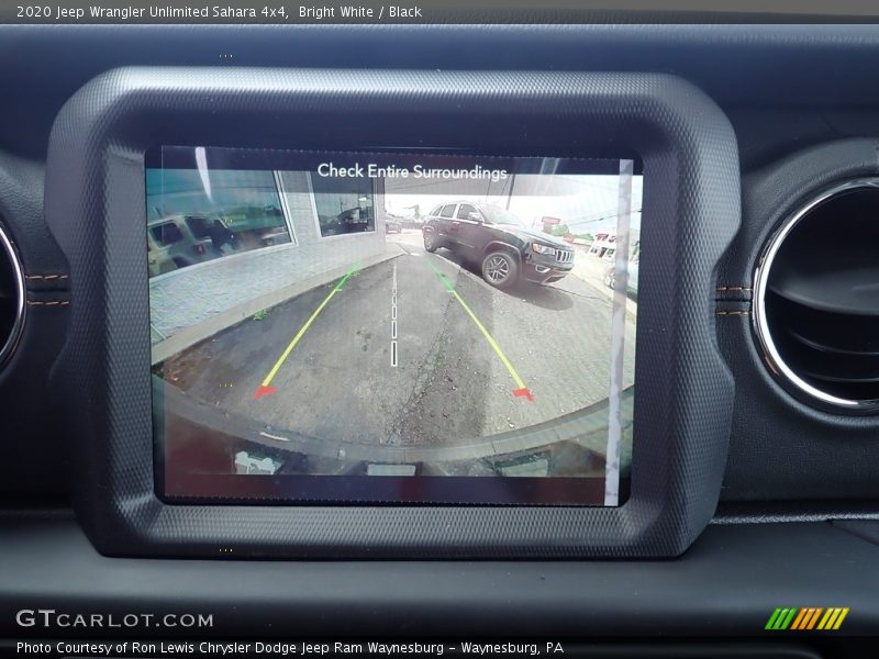 Bright White / Black 2020 Jeep Wrangler Unlimited Sahara 4x4