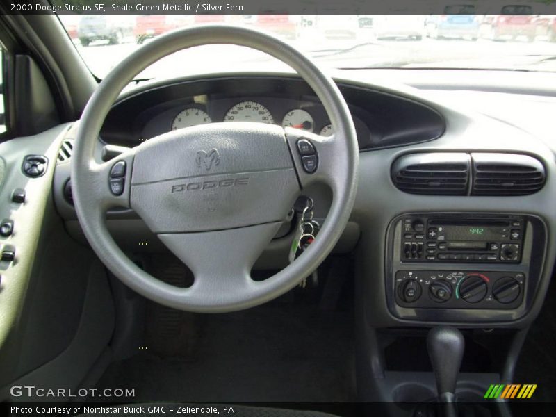 Shale Green Metallic / Silver Fern 2000 Dodge Stratus SE
