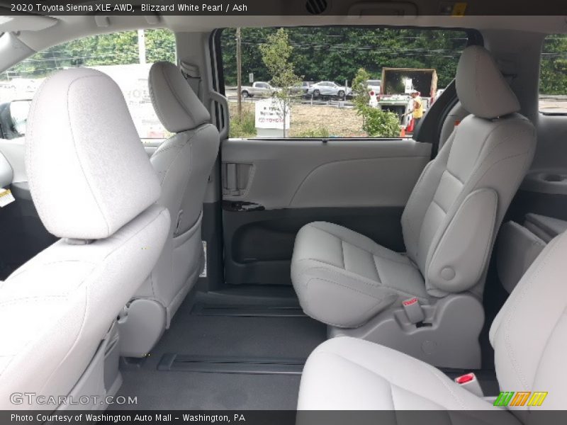 Blizzard White Pearl / Ash 2020 Toyota Sienna XLE AWD
