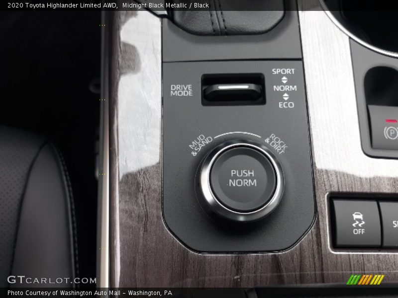 Midnight Black Metallic / Black 2020 Toyota Highlander Limited AWD