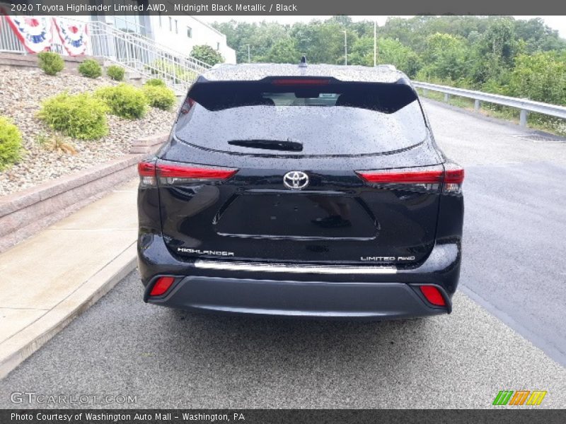 Midnight Black Metallic / Black 2020 Toyota Highlander Limited AWD
