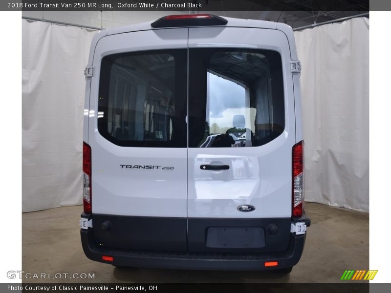 Oxford White / Charcoal Black 2018 Ford Transit Van 250 MR Long