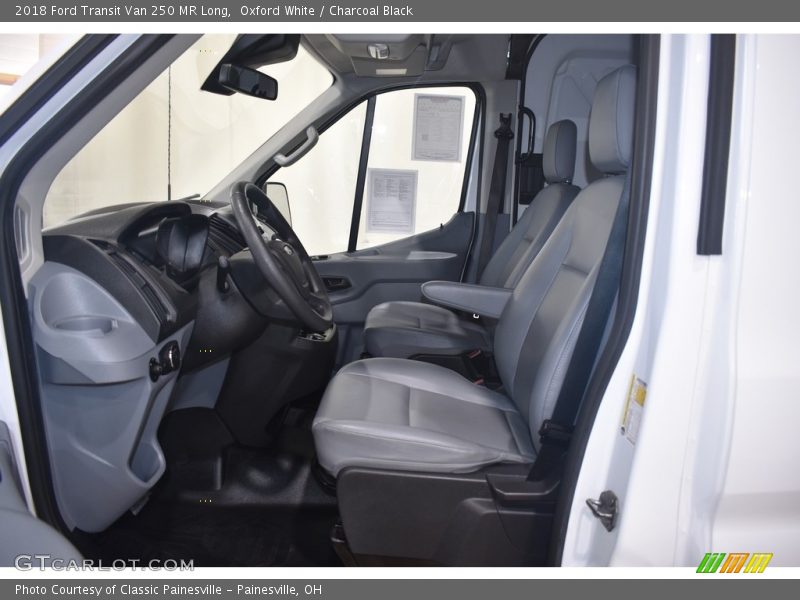 Oxford White / Charcoal Black 2018 Ford Transit Van 250 MR Long
