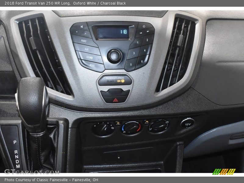 Oxford White / Charcoal Black 2018 Ford Transit Van 250 MR Long