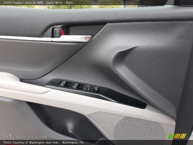 Super White / Black 2020 Toyota Camry LE AWD
