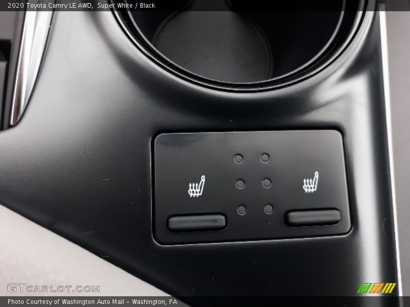 Super White / Black 2020 Toyota Camry LE AWD