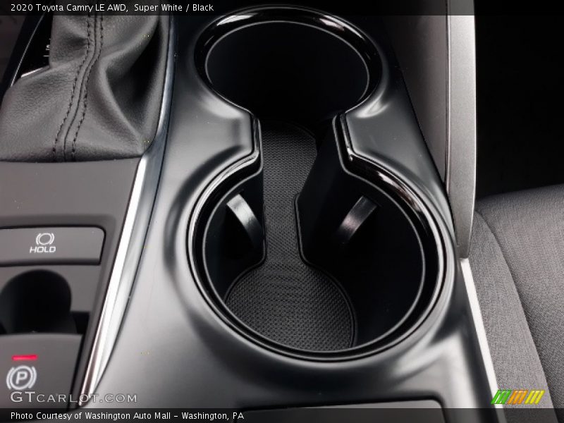 Super White / Black 2020 Toyota Camry LE AWD