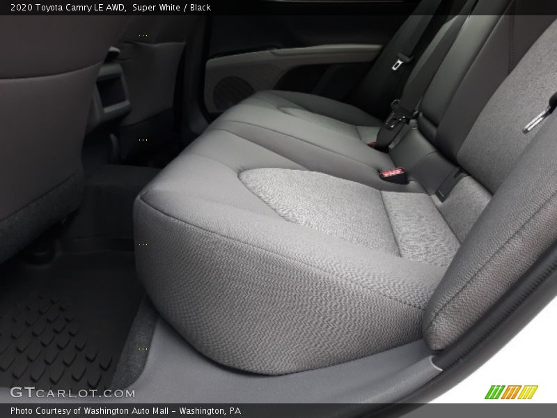 Super White / Black 2020 Toyota Camry LE AWD
