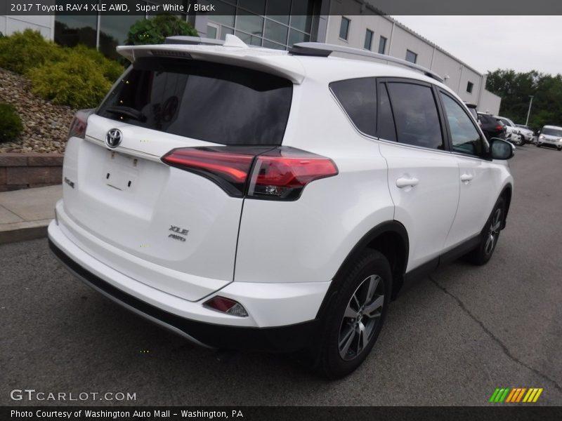 Super White / Black 2017 Toyota RAV4 XLE AWD