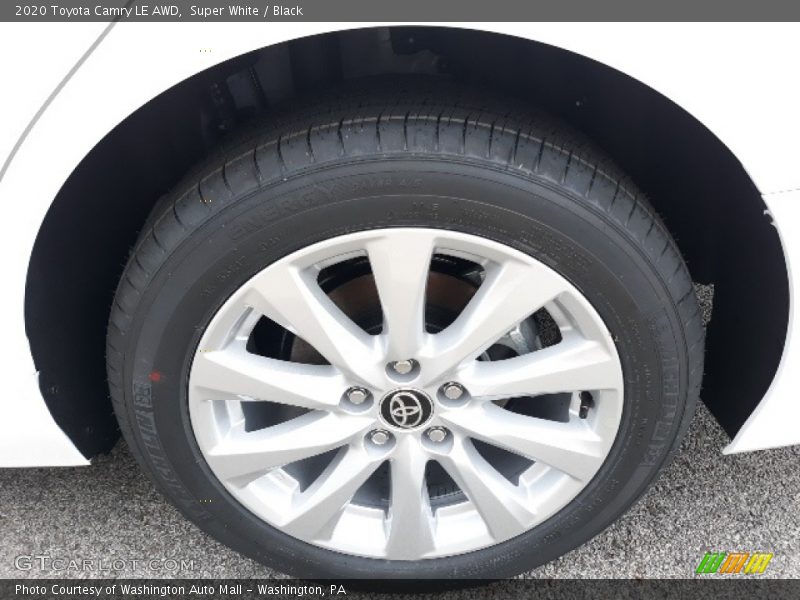 Super White / Black 2020 Toyota Camry LE AWD