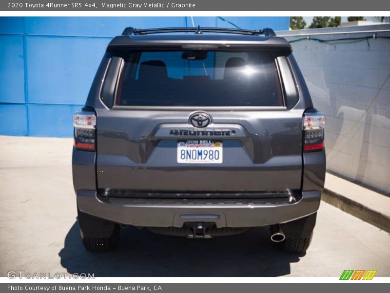 Magnetic Gray Metallic / Graphite 2020 Toyota 4Runner SR5 4x4