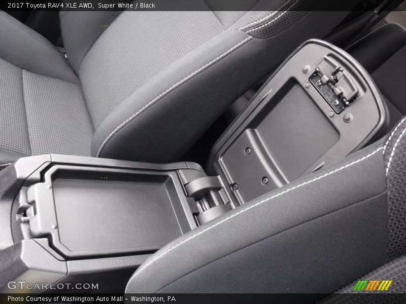 Super White / Black 2017 Toyota RAV4 XLE AWD
