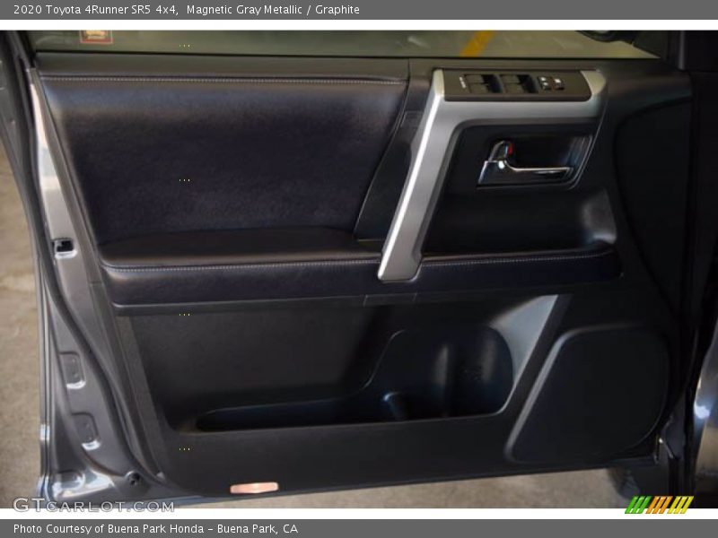 Magnetic Gray Metallic / Graphite 2020 Toyota 4Runner SR5 4x4