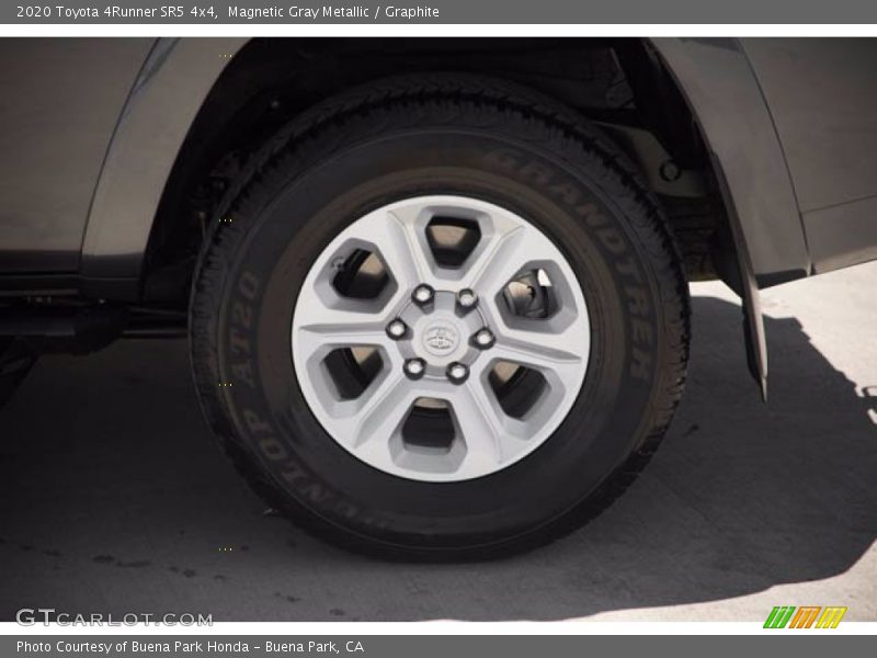 Magnetic Gray Metallic / Graphite 2020 Toyota 4Runner SR5 4x4