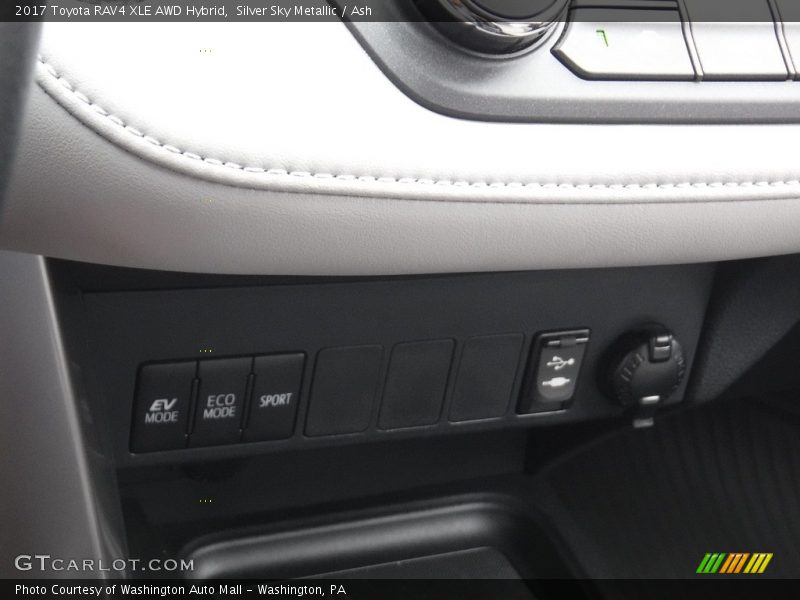 Silver Sky Metallic / Ash 2017 Toyota RAV4 XLE AWD Hybrid