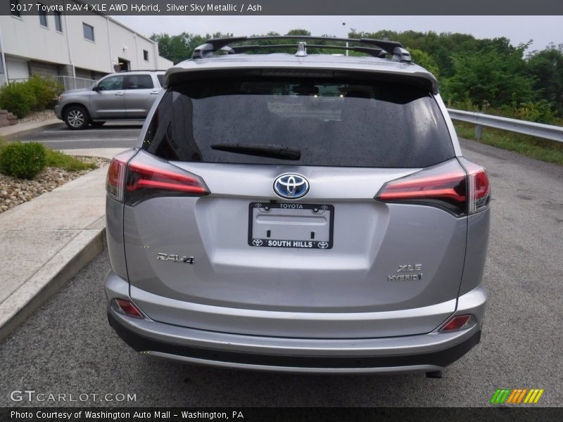Silver Sky Metallic / Ash 2017 Toyota RAV4 XLE AWD Hybrid