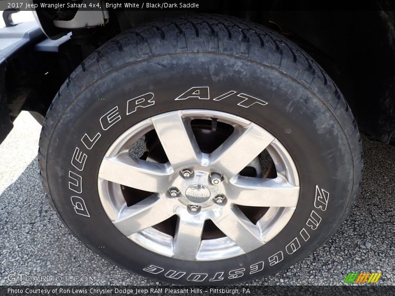 Bright White / Black/Dark Saddle 2017 Jeep Wrangler Sahara 4x4
