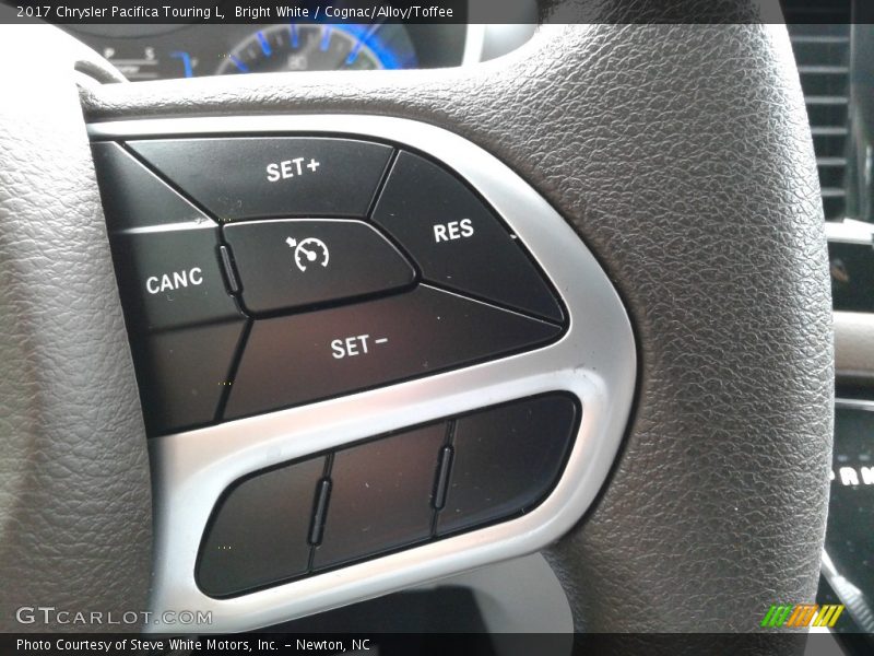 Bright White / Cognac/Alloy/Toffee 2017 Chrysler Pacifica Touring L
