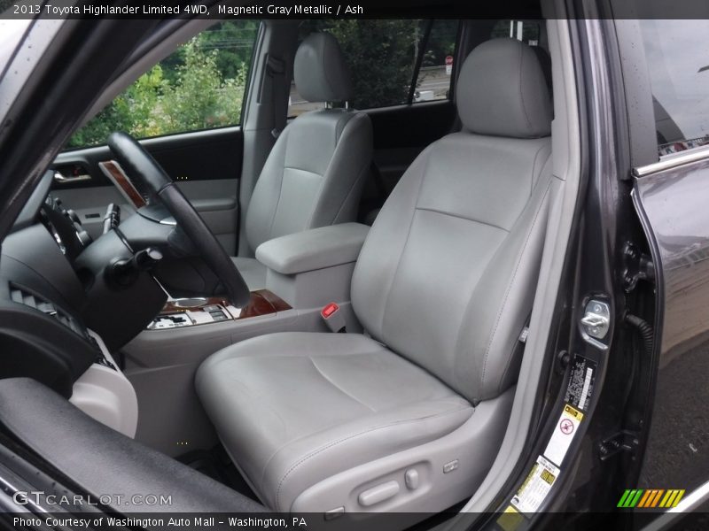 Magnetic Gray Metallic / Ash 2013 Toyota Highlander Limited 4WD