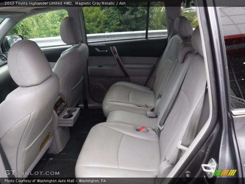Magnetic Gray Metallic / Ash 2013 Toyota Highlander Limited 4WD