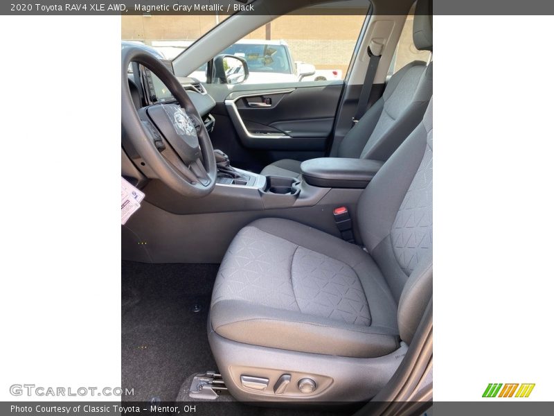 Magnetic Gray Metallic / Black 2020 Toyota RAV4 XLE AWD