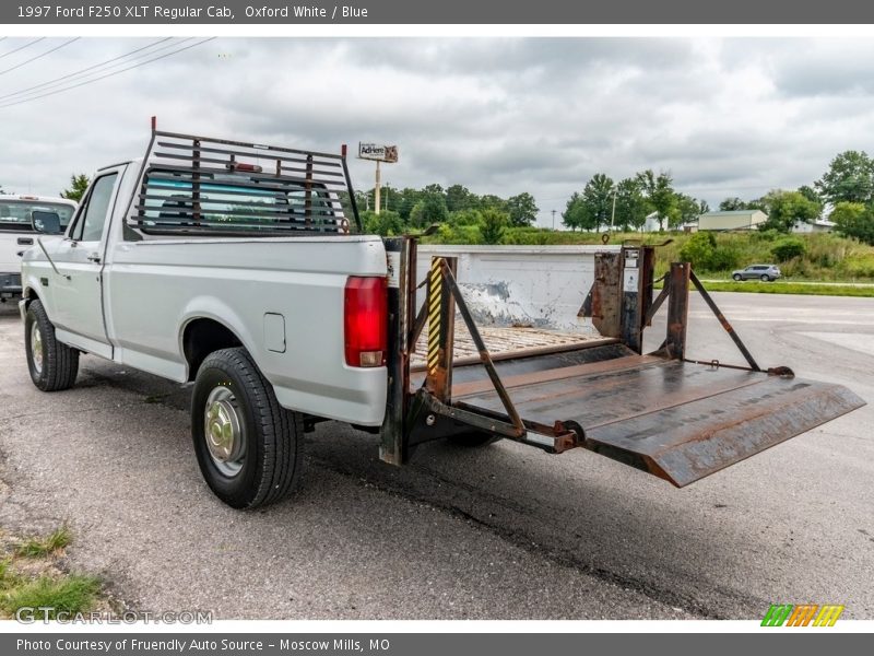 Oxford White / Blue 1997 Ford F250 XLT Regular Cab