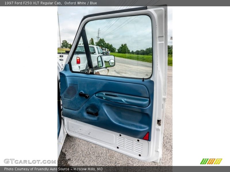 Oxford White / Blue 1997 Ford F250 XLT Regular Cab