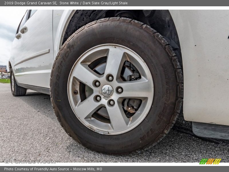 Stone White / Dark Slate Gray/Light Shale 2009 Dodge Grand Caravan SE