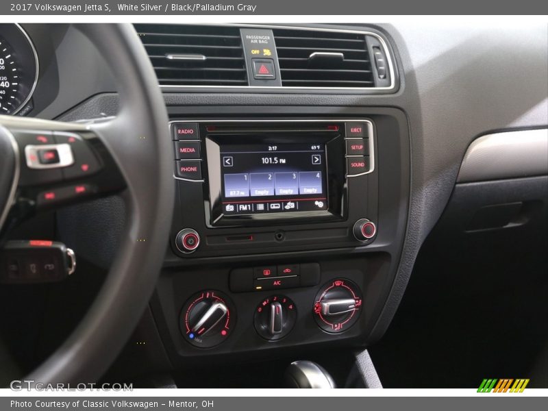 White Silver / Black/Palladium Gray 2017 Volkswagen Jetta S
