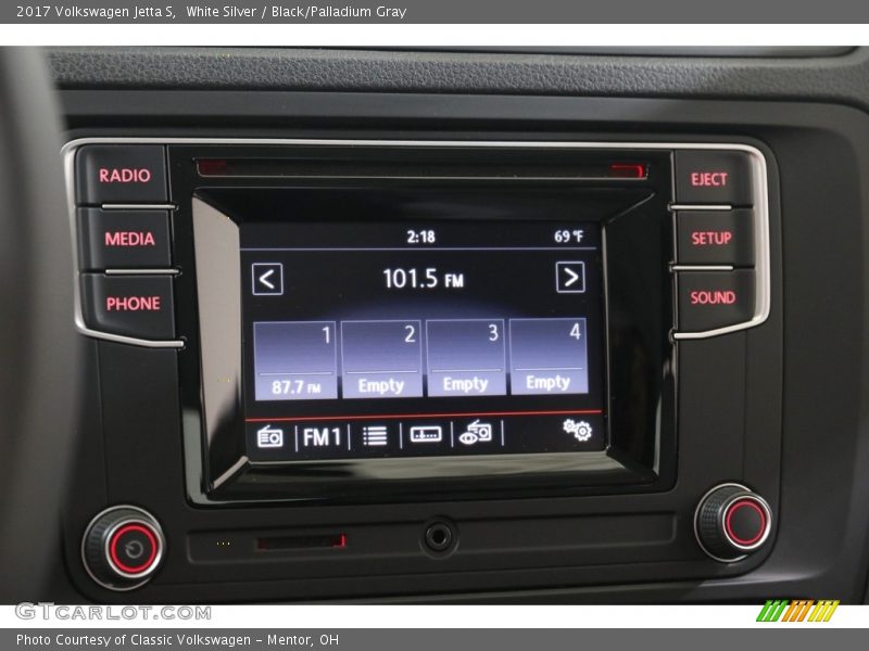 White Silver / Black/Palladium Gray 2017 Volkswagen Jetta S