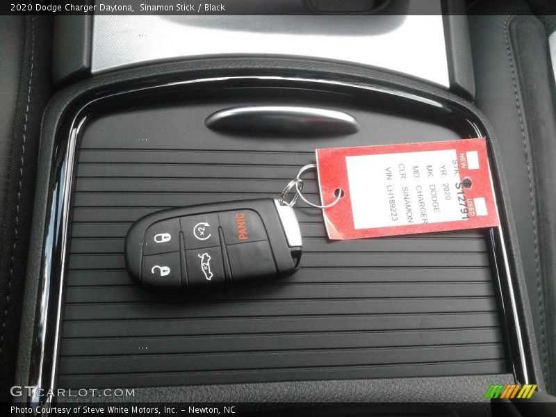 Sinamon Stick / Black 2020 Dodge Charger Daytona