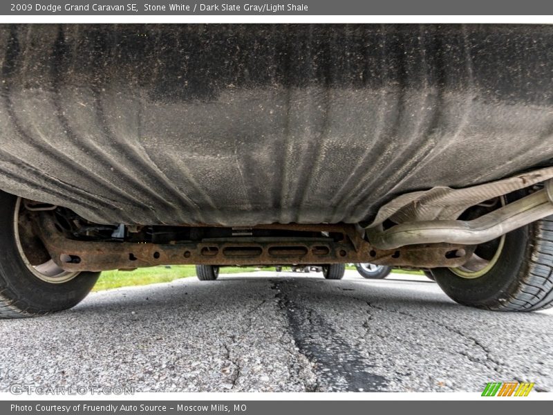 Stone White / Dark Slate Gray/Light Shale 2009 Dodge Grand Caravan SE