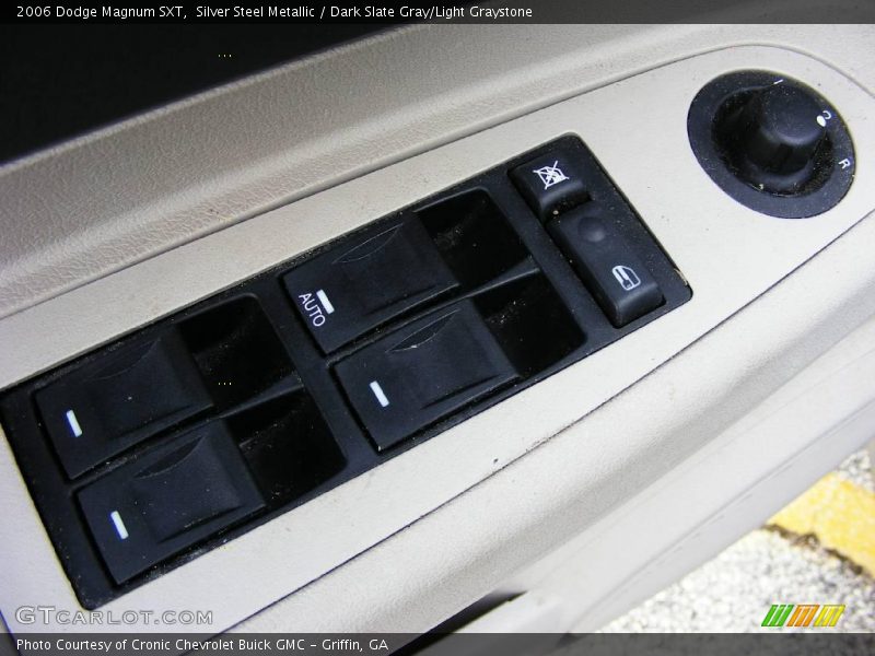 Silver Steel Metallic / Dark Slate Gray/Light Graystone 2006 Dodge Magnum SXT