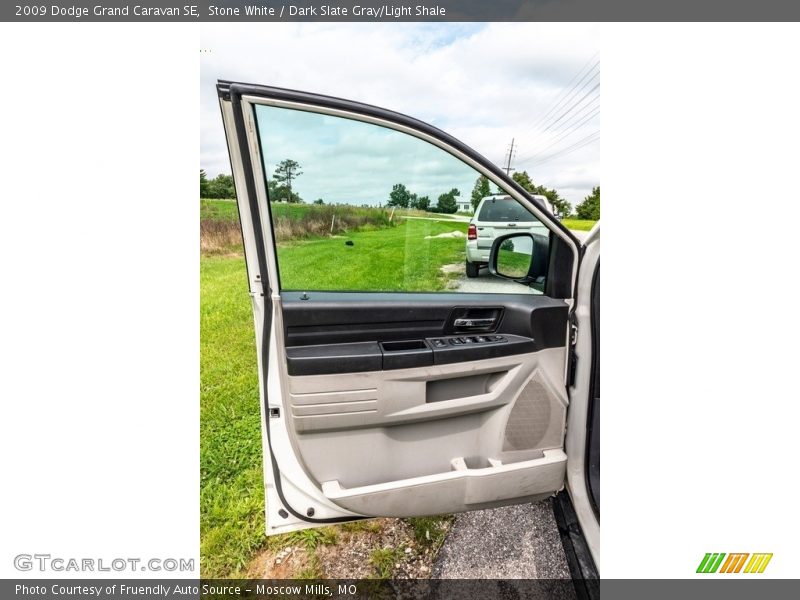 Stone White / Dark Slate Gray/Light Shale 2009 Dodge Grand Caravan SE
