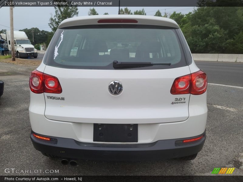Candy White / Charcoal 2010 Volkswagen Tiguan S 4Motion