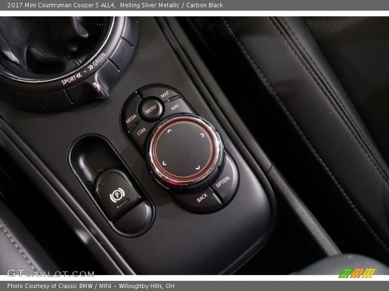 Melting Silver Metallic / Carbon Black 2017 Mini Countryman Cooper S ALL4