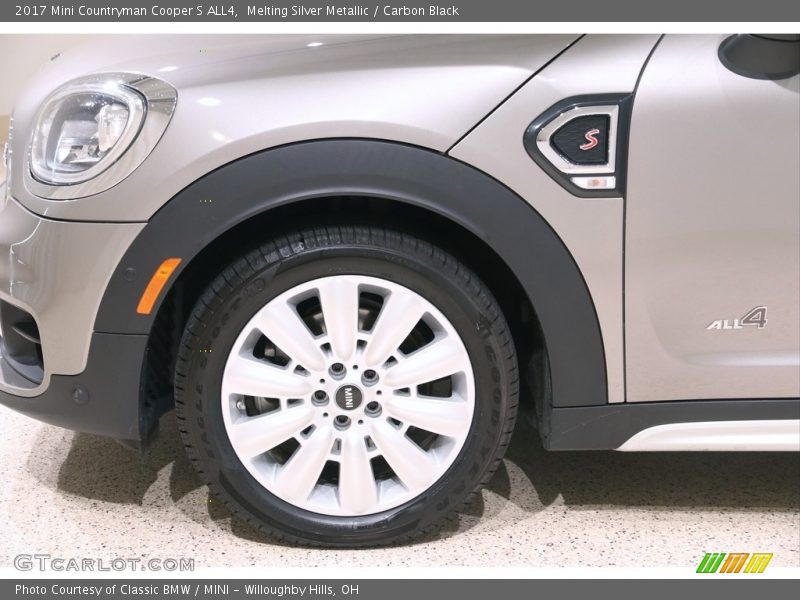 Melting Silver Metallic / Carbon Black 2017 Mini Countryman Cooper S ALL4