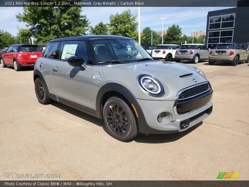 Front 3/4 View of 2021 Hardtop Cooper S 2 Door