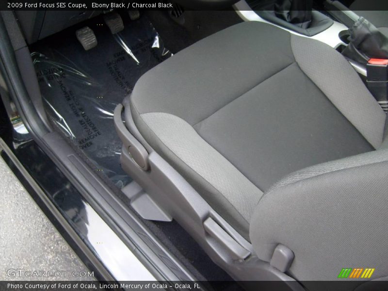 Ebony Black / Charcoal Black 2009 Ford Focus SES Coupe