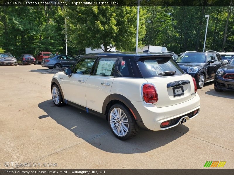 Pepper White / Carbon Black 2020 Mini Hardtop Cooper S 4 Door