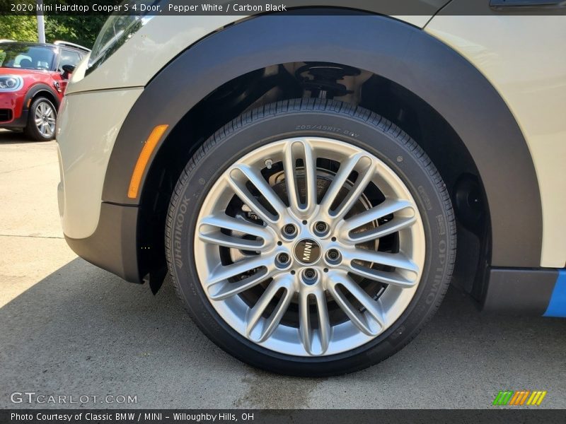 Pepper White / Carbon Black 2020 Mini Hardtop Cooper S 4 Door