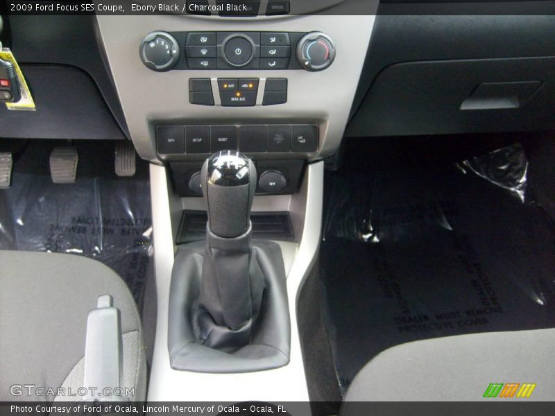 Ebony Black / Charcoal Black 2009 Ford Focus SES Coupe