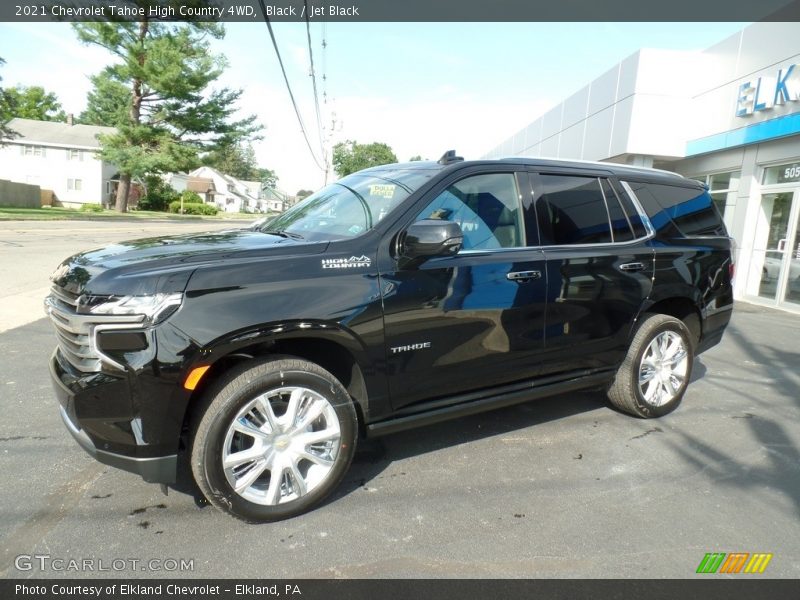 Front 3/4 View of 2021 Tahoe High Country 4WD