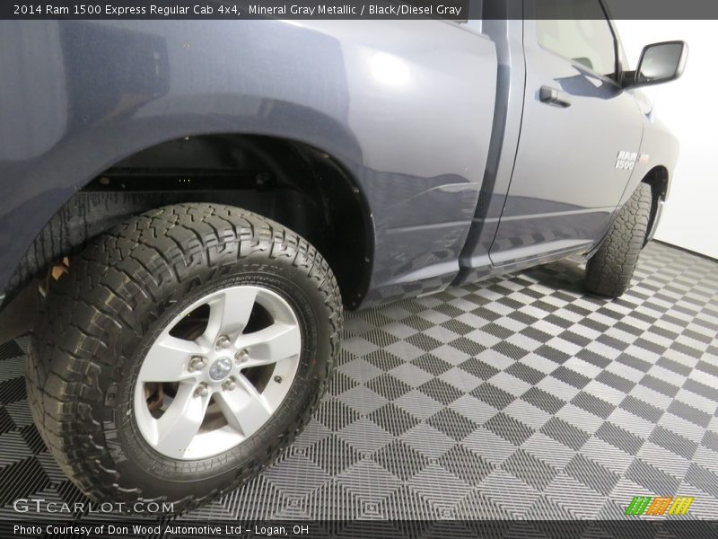 Mineral Gray Metallic / Black/Diesel Gray 2014 Ram 1500 Express Regular Cab 4x4